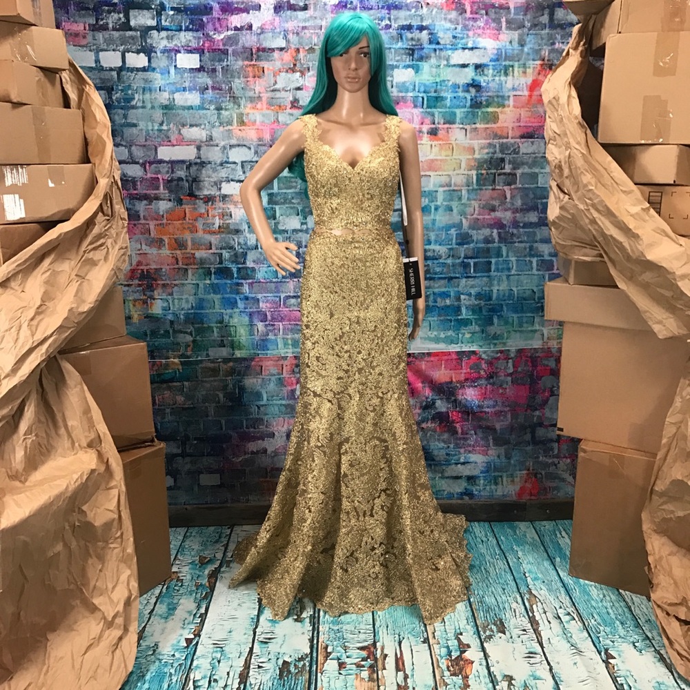 SHERRI HILL #51192 2pc ✨Gold✨ Lace Gown!